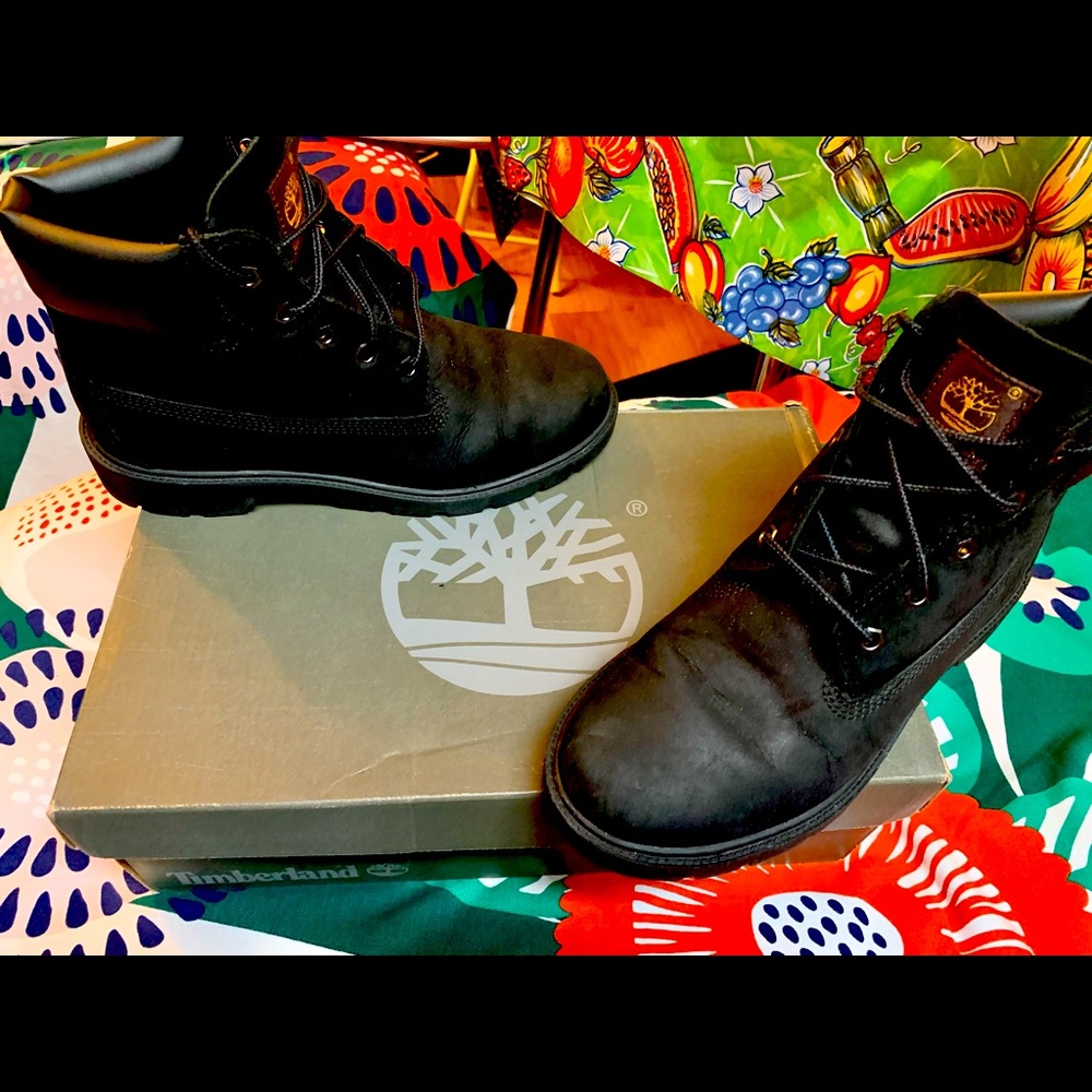 Timberland junior 5.5 unisex suede boots
